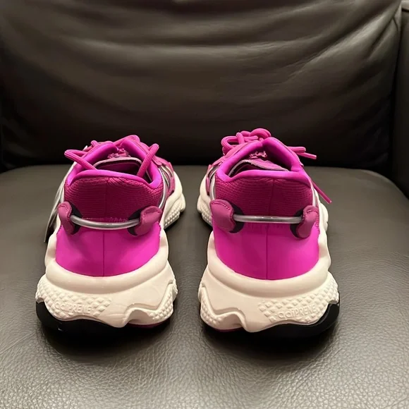 Adidas Ozweego - Picture 4 of 6